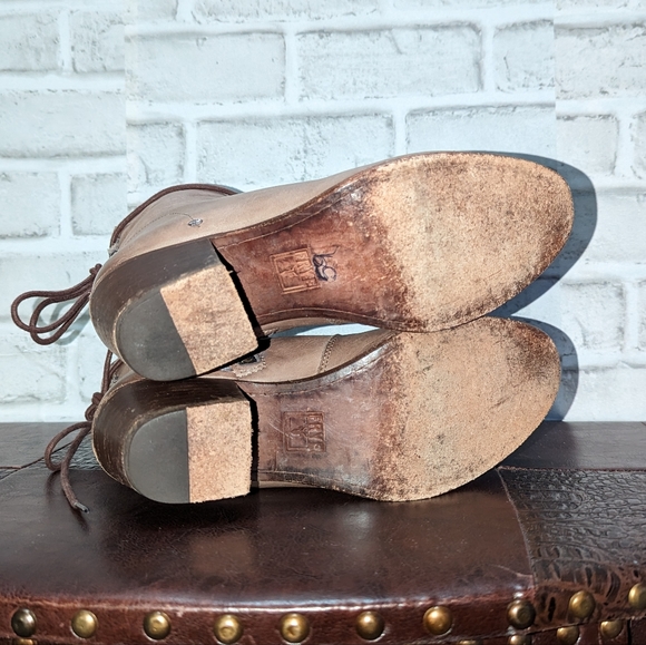 Frye Courtney Tan Brown Antique Style Lace Up Boots size 7 - Picture 6 of 14